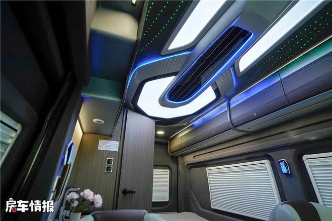 宇通新款商旅房车6座布局可代替MPV老板坐第二排肯定心情好(图4)