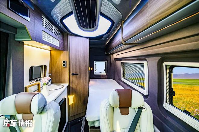 宇通新款商旅房车6座布局可代替MPV老板坐第二排肯定心情好(图8)