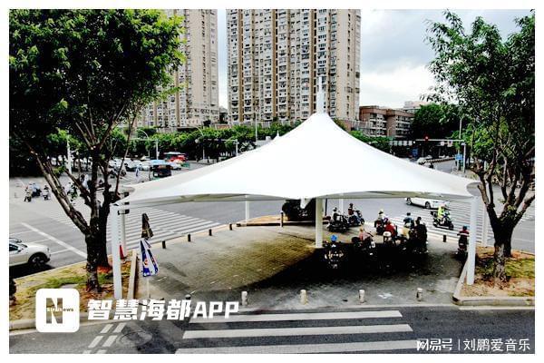 PG电子科技：好消息！福州五个路口遮阳棚全部完工投用(图3)
