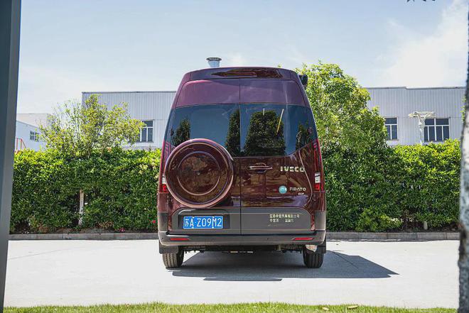 Vanlife风的宿营车也能很“硬核”！实拍中意星河SC5(图6)