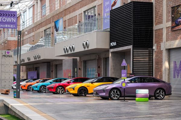 同级最强智能辅助小鹏MONAM03新版型升级上市1198万元起(图9)