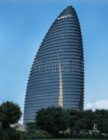 PG电子平台：高端建筑遮阳趋向选取某一款智能遮阳系统(图1)