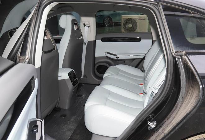 PG电子科技：买车必看！10万级超值家用轿车推荐零跑C01不容错过！(图3)