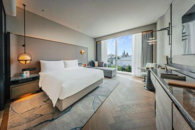 敦煌将迎丽思隐世海口丽晶封顶乌鲁木齐到库尔勒缩短至35小时(图5)