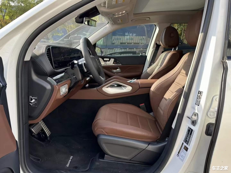 PG电子平台：美规版2024款进口奔驰GLS450驾驶体验(图3)