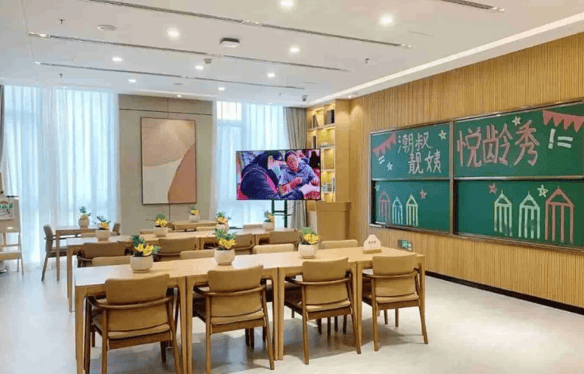 PG电子科技：白云区养老新地标!2026越秀康养悦麓居地址收费+预约电话速看(图2)