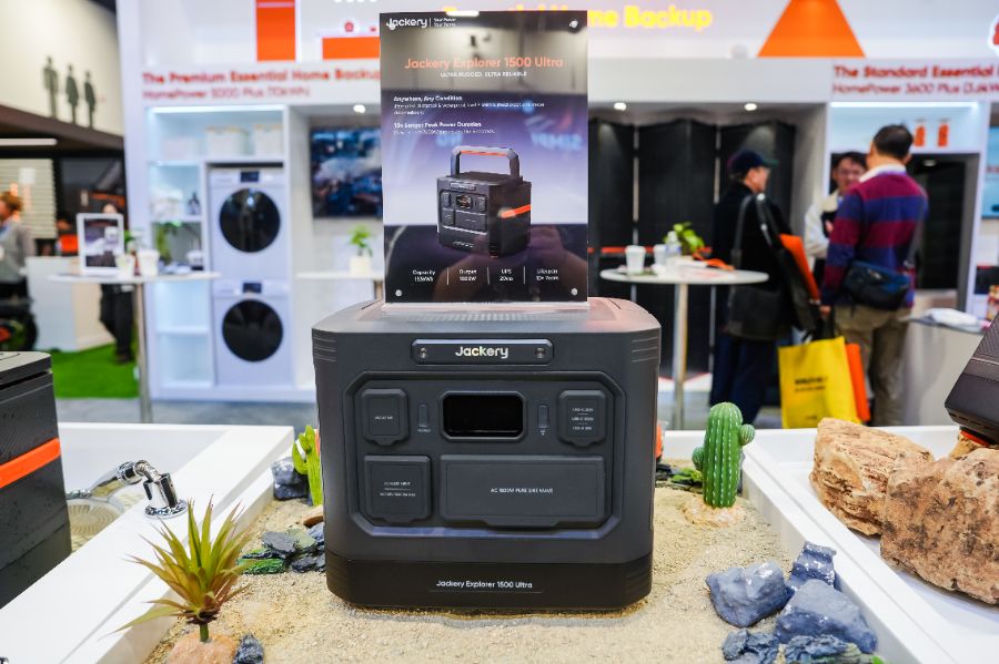 PG电子平台：锚定星链全球布局华宝新能AI光储与火星机器人深耕离网能源(图2)