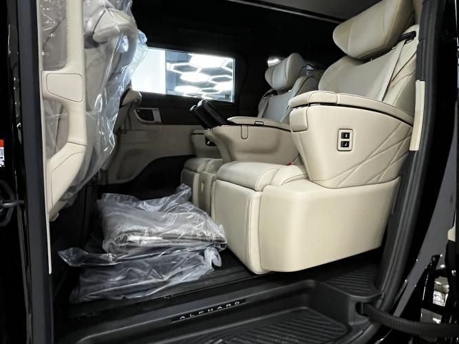 PG电子科技：丰田埃尔法最低多少钱天津现车热销90万不加价报价全国可分期(图4)