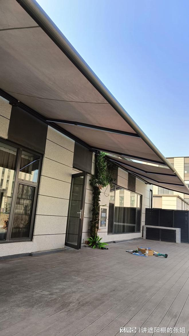 PG电子科技：家用遮阳棚怎么选？2026最新推荐(图1)