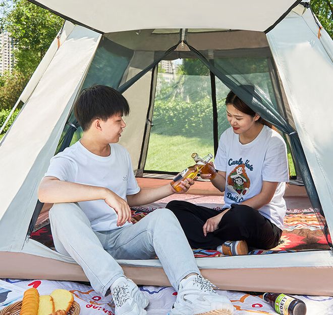 PG电子科技：露营必备！三款超实用帐篷推荐让你轻松享受户外生活！(图5)