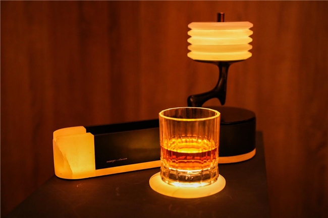 PG电子平台：从智能领先到审美领先摩根moorge亮相米兰彰显中国品牌力量(图4)